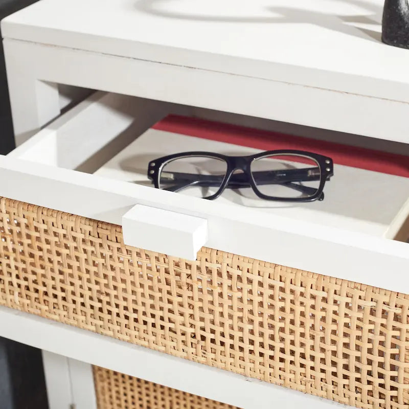 Natürliches Nachttischchen mit 1 Schublade und 1 Tür für das Schlafzimmer