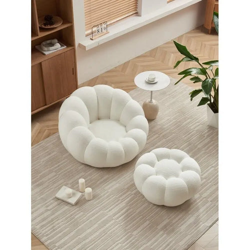 Poltrona d'accento rivestita in tessuto 3D con pouf